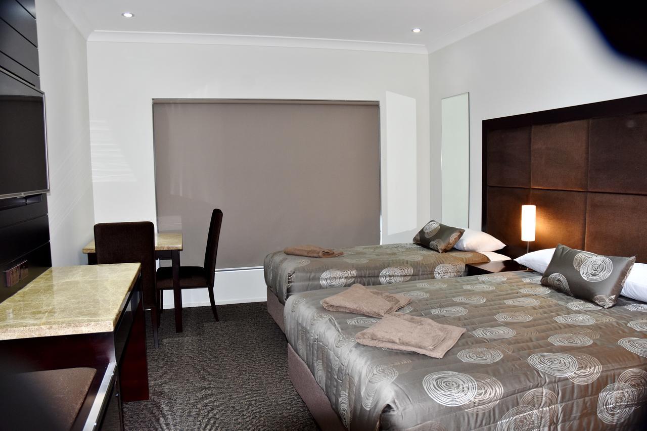 Western Downs Motor Inn Miles Eksteriør bilde
